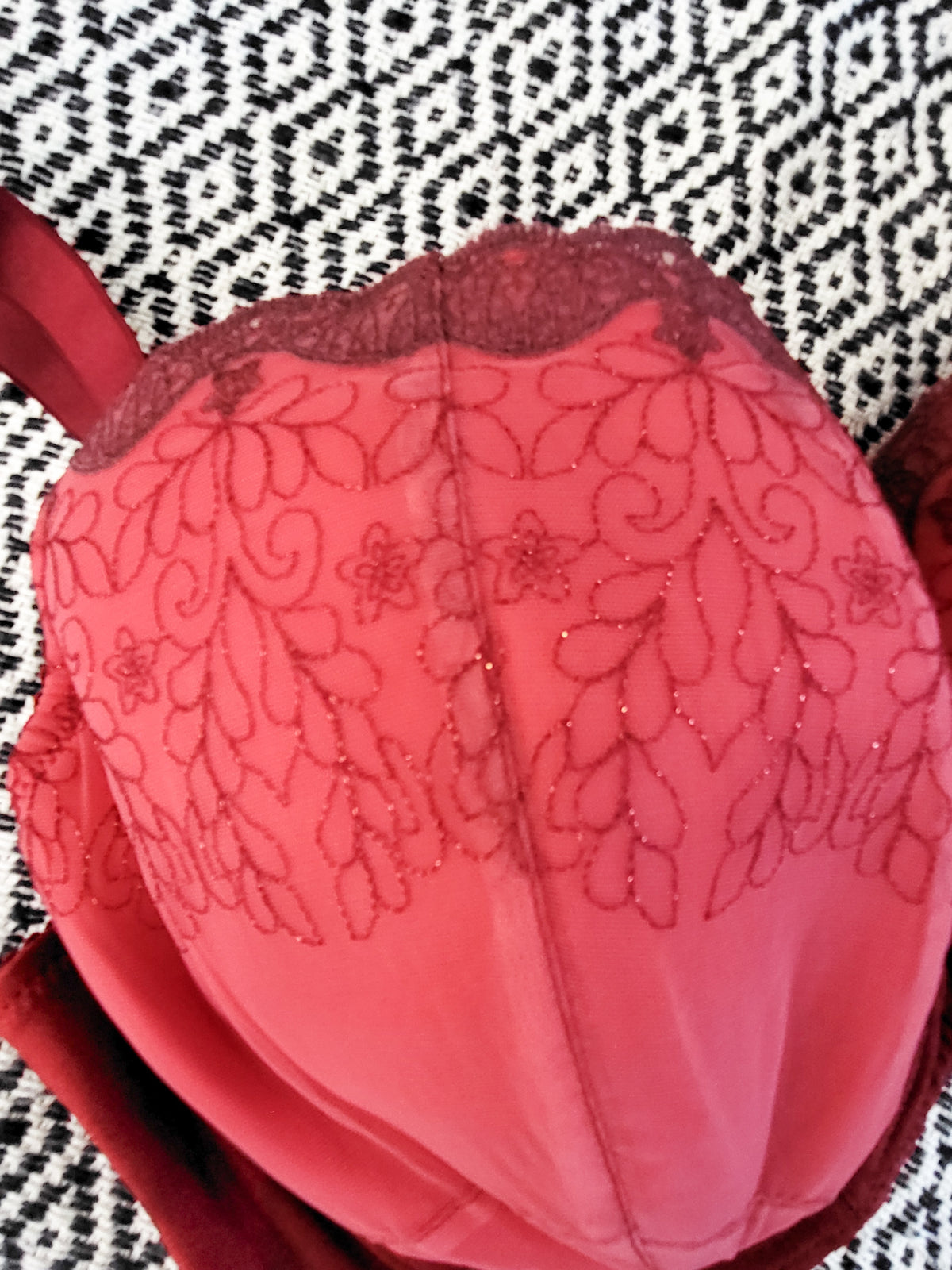 NEW - Comexim "Kaja" Padded Plunge Underwire Bra | Size 38HH - retails for $100 new