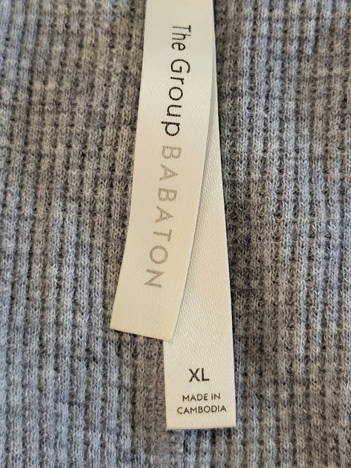 The Group Babaton Aritzia Gray Waffle Women's  Knit Relaxed V-Neck Tee | Size XL