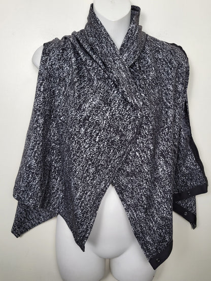 Lululemon Jacquard Black and White Vinyasa Wrap | One Size Fits All