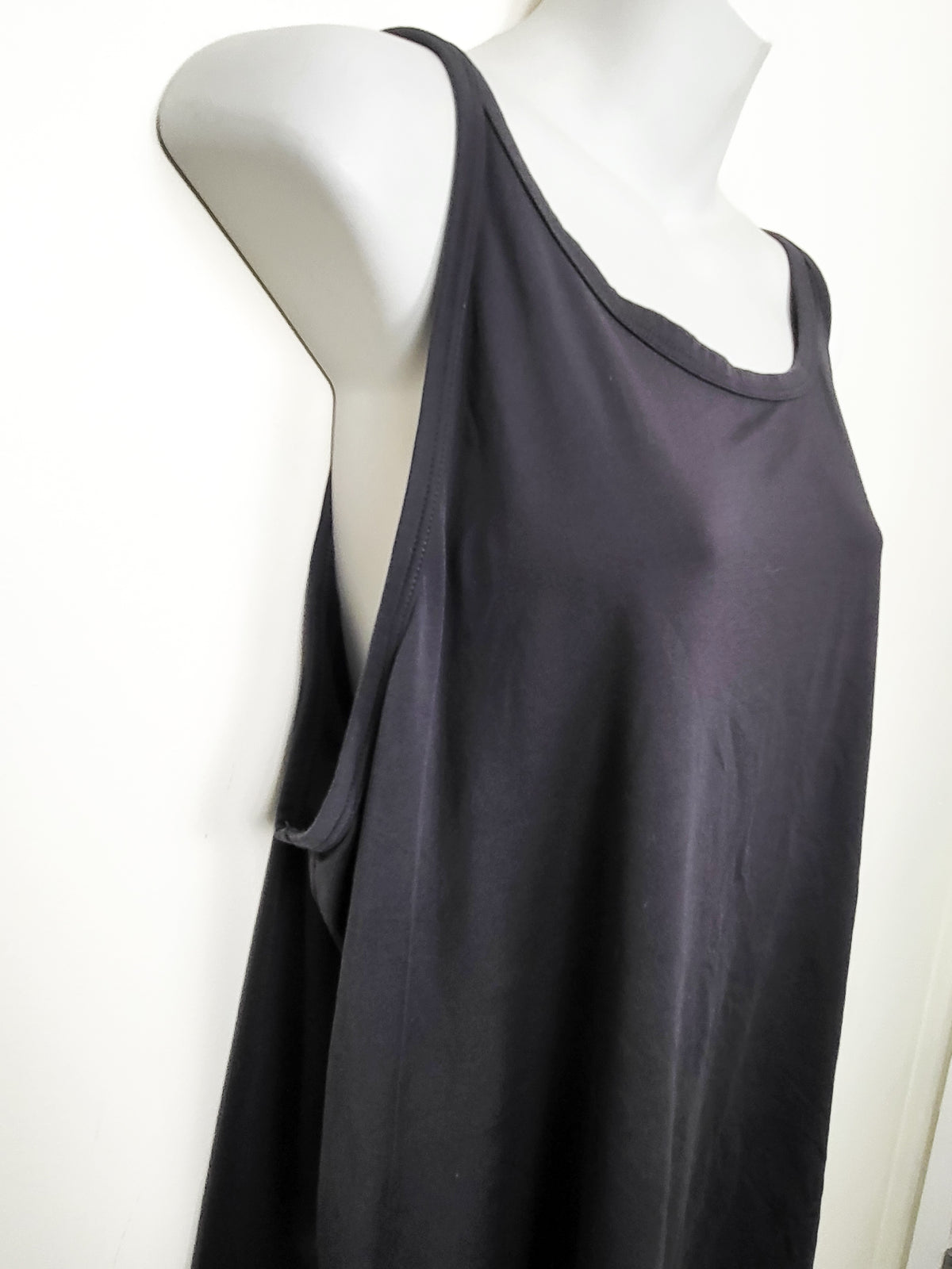 Nike Women's Dark Grey Dri-FIT Open-Back Training Tank Top | Size XL