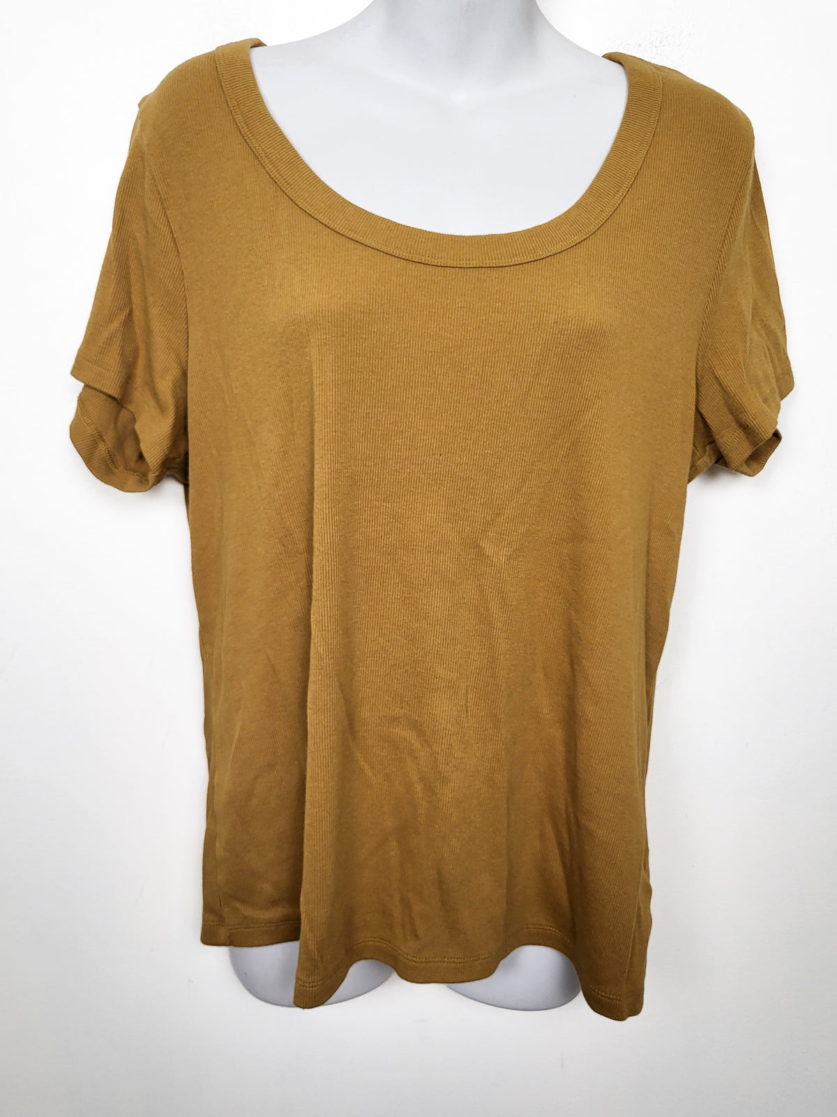 Old Navy Mustard Yellow Scoop-Neck Ribbed t-shirt | Size XXL