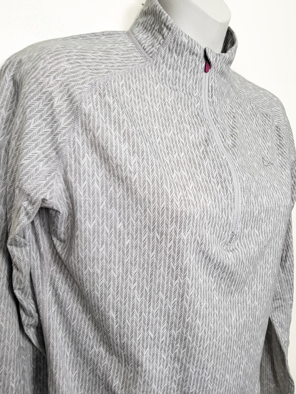 Paradox Women's Grey Patterned Merino Blend 1/4 Zip Base Layer Top | Size MEDIUM