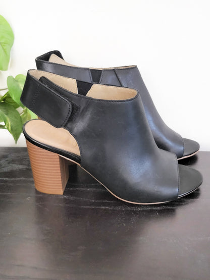 Pegabo Black Open-Toe Slingback Block Heel Sandals | Size 6