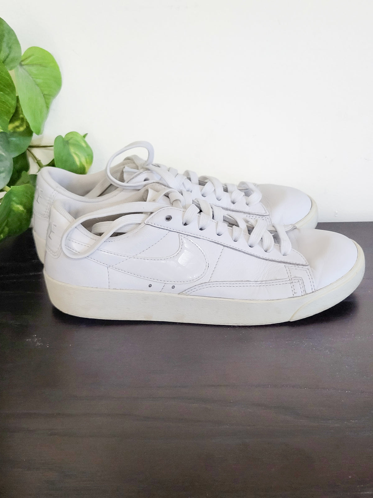 Nike Blazer Low LE "Triple White" sneakers - Women's size 6