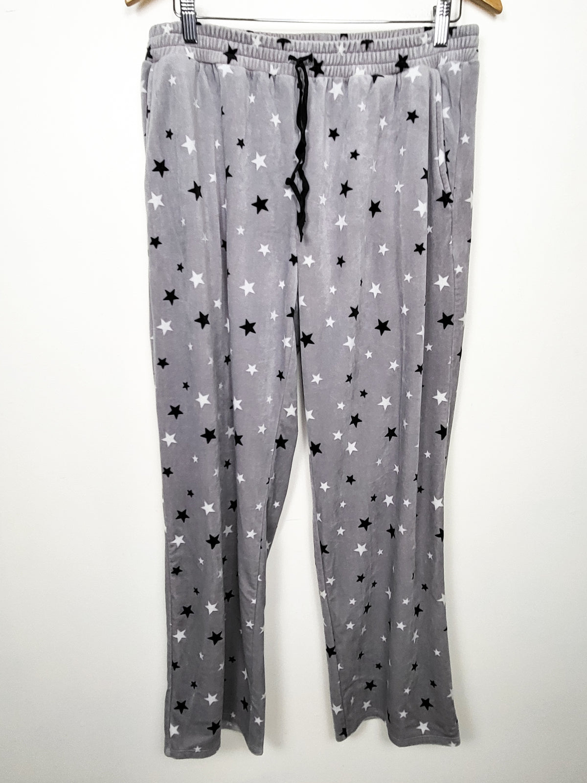 Tommy Hilfiger Women's Gray Star-Print Plush Fleece Pajama Pants - Size Medium