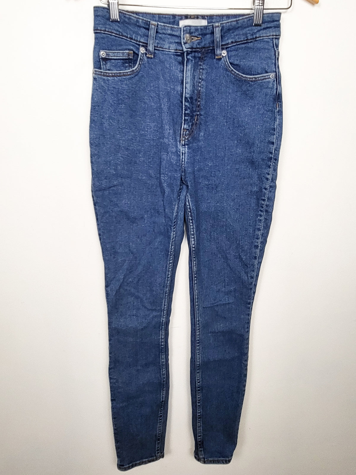 H&M Women's Medium Wash High-Waisted Skinny Jeans - Size 6