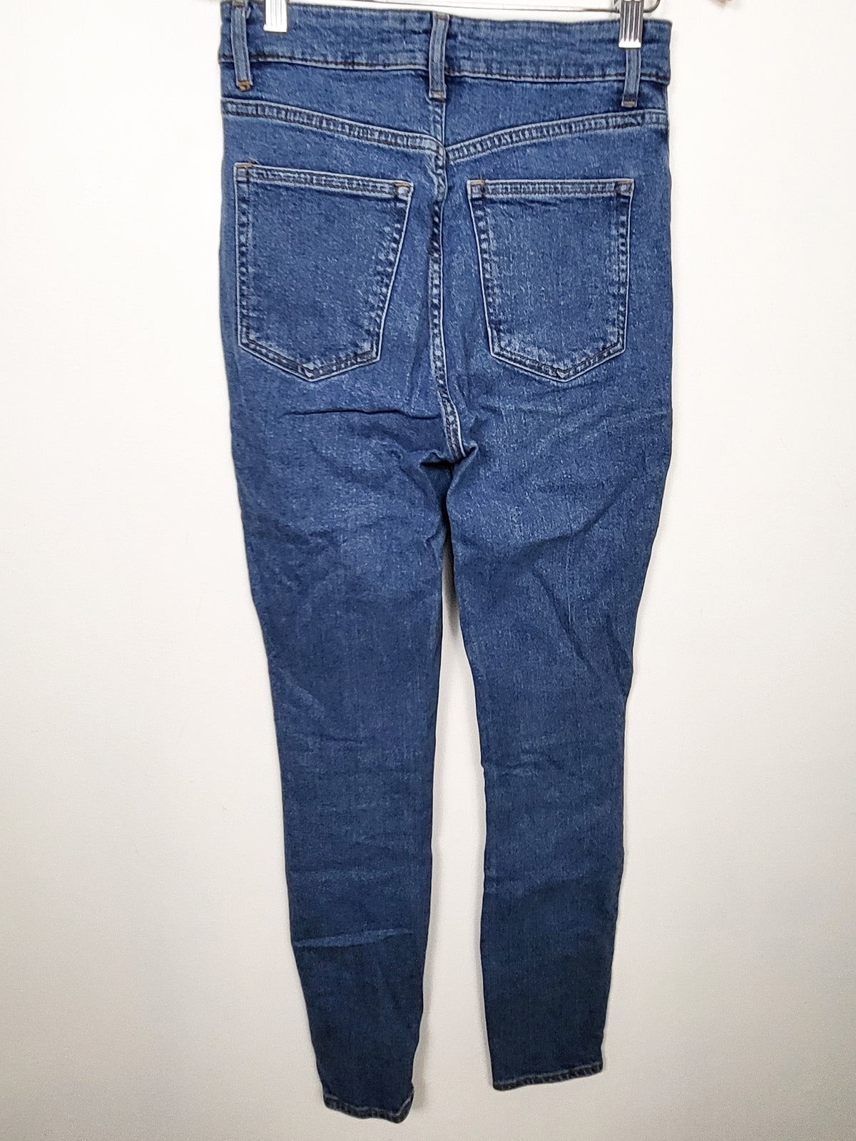 H&M Women's Medium Wash High-Waisted Skinny Jeans - Size 6