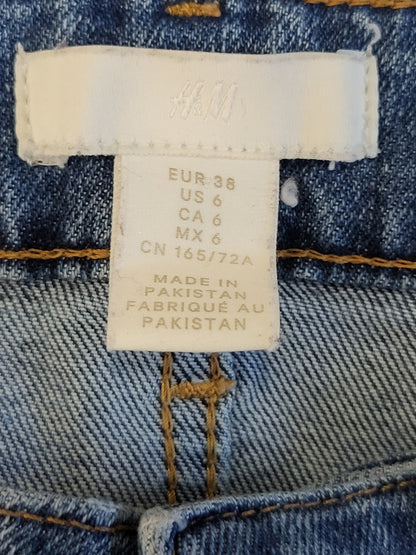 H&M Women's Medium Wash High-Waisted Skinny Jeans - Size 6