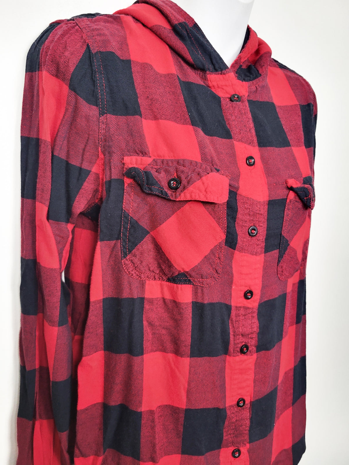Bluenotes red buffalo plaid hooded "Boyfriend Fit" button down shirt - Women's size small