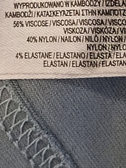 Primark men's blue-grey slim fit super soft t-shirt - Size LARGE