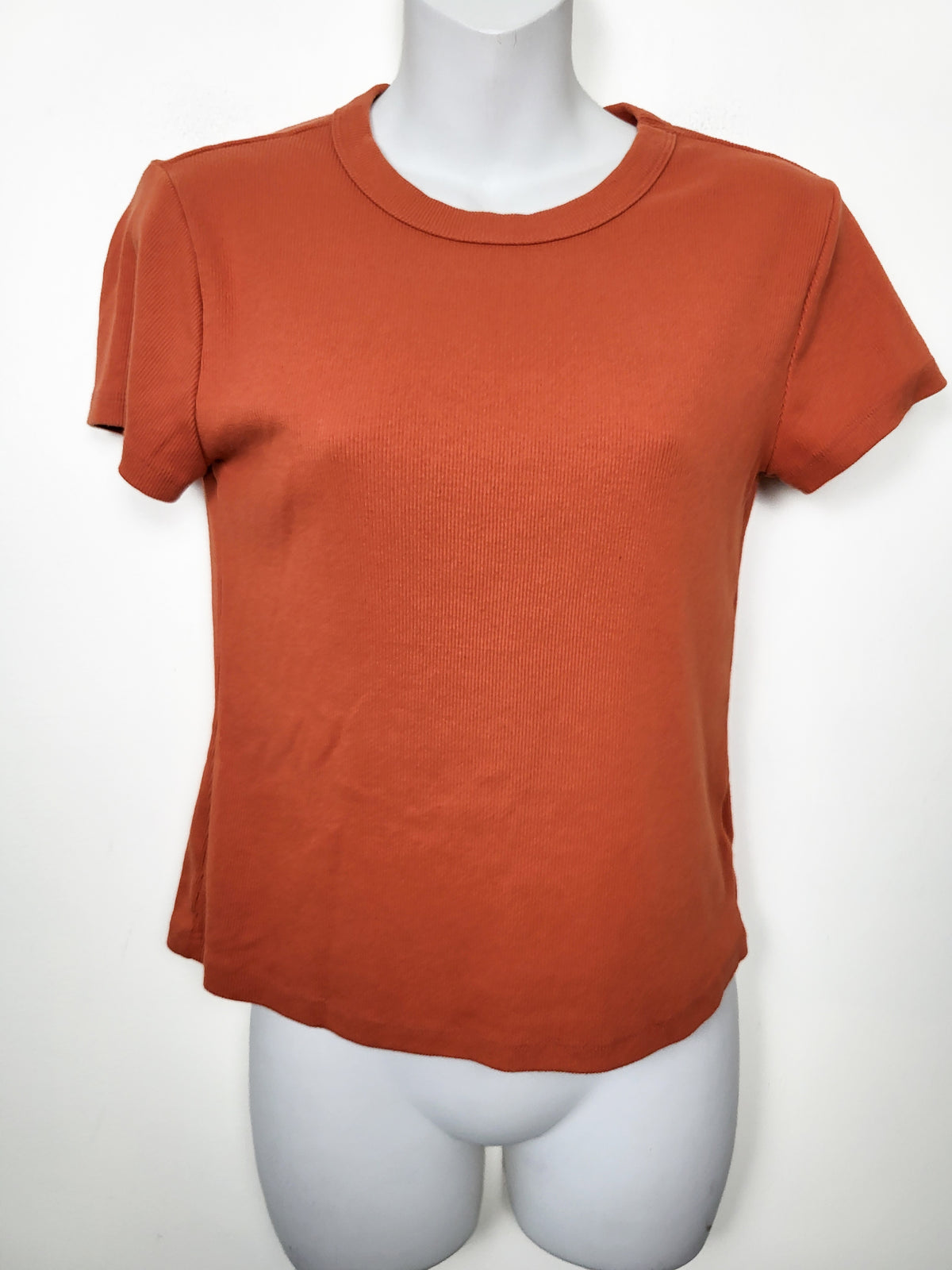 Old Navy Rust Orange Snug Crop Ribbed Crew-Neck T-Shirt - Size MEDIUM