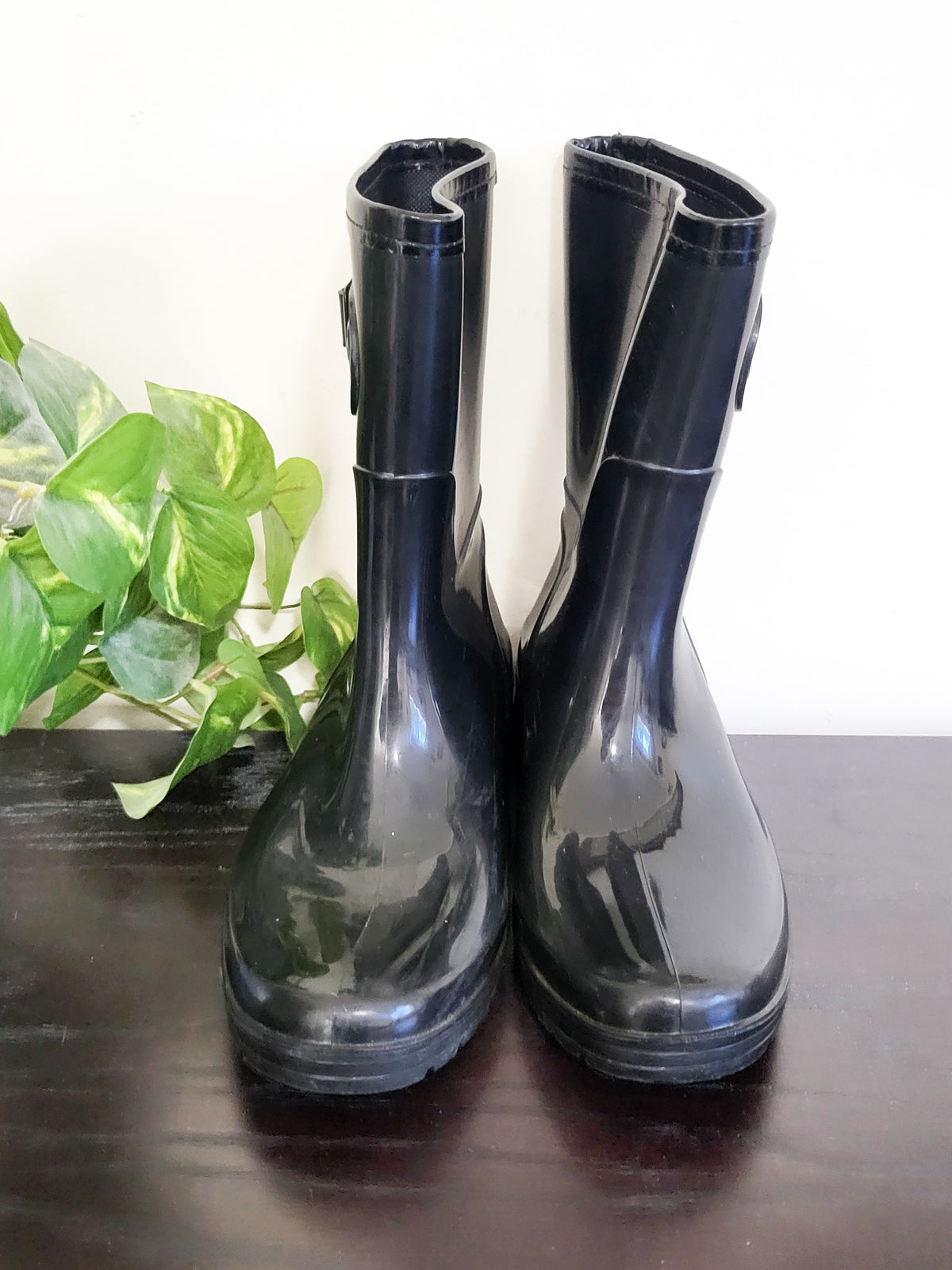 Ardene black buckle rain boots - Size 9
