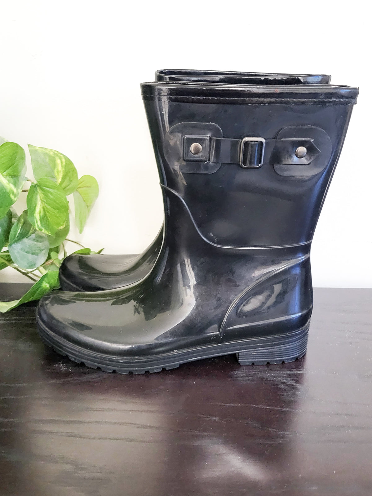 Ardene black buckle rain boots - Size 9