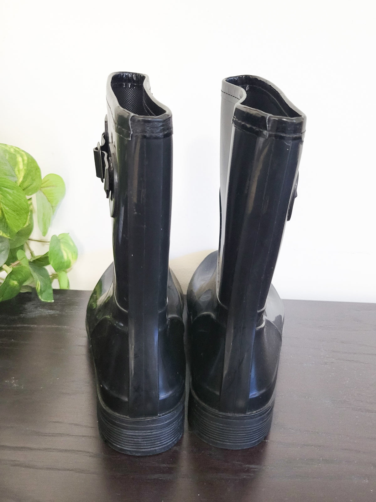 Ardene black buckle rain boots - Size 9