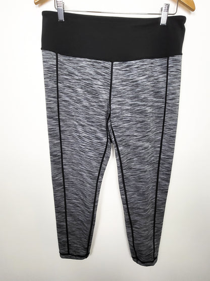 NOLA (Penningtons) Activewear Reversible Crop Leggings - Sizes like a 1X