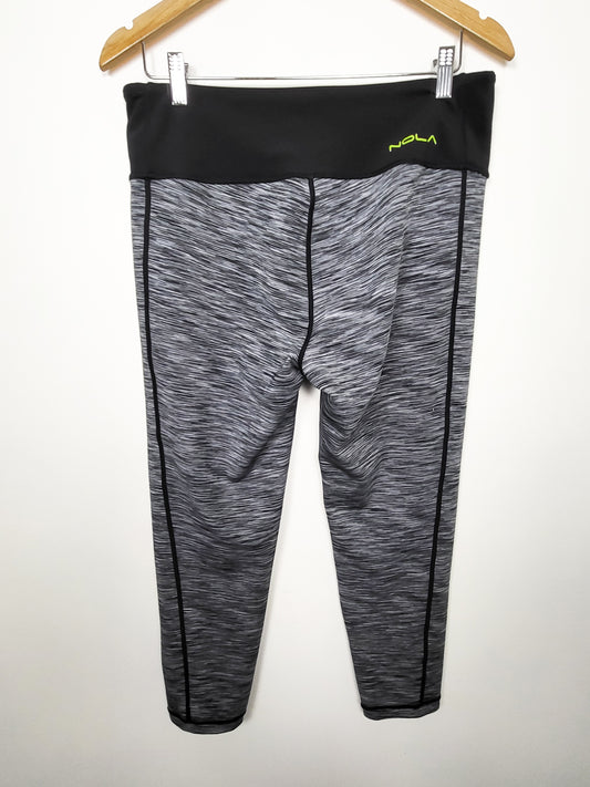 NOLA (Penningtons) Activewear Reversible Crop Leggings - Sizes like a 1X