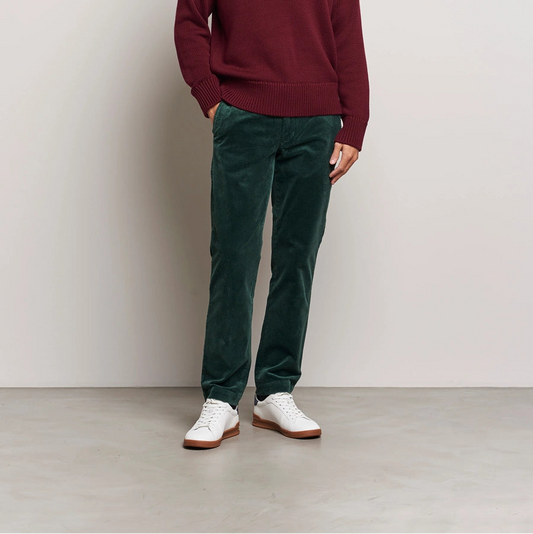 CKLB1 - Polo Ralph Lauren classic fit straigh leg corduroy trousers in "college green". Men's size 38