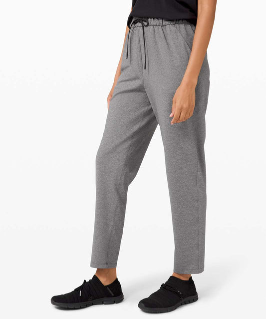 KLJ2 - Lululemon Keep Moving 7/8 Pant in Heathered Grey. Size 8