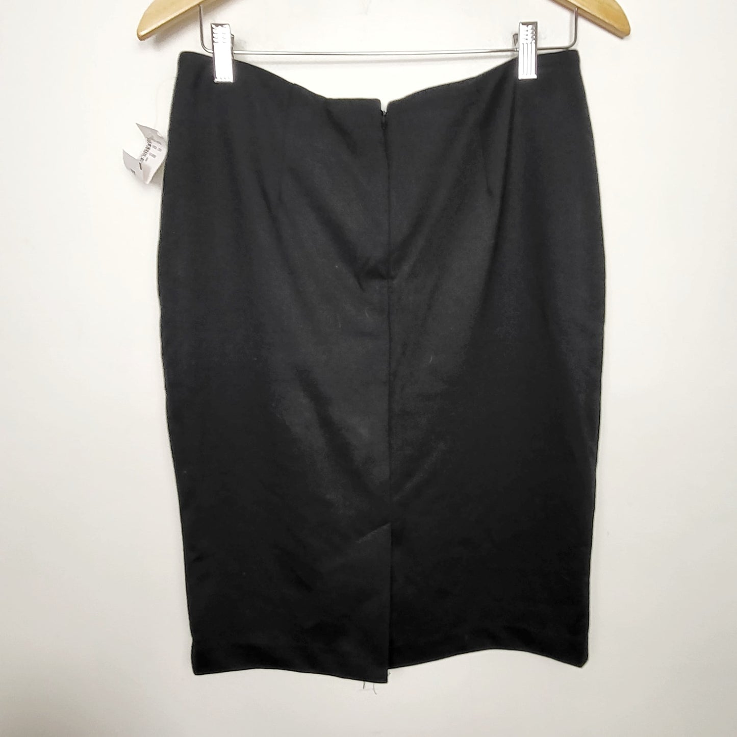 AMHU11 - NEW - Cleo black pencil skirt. Size 6